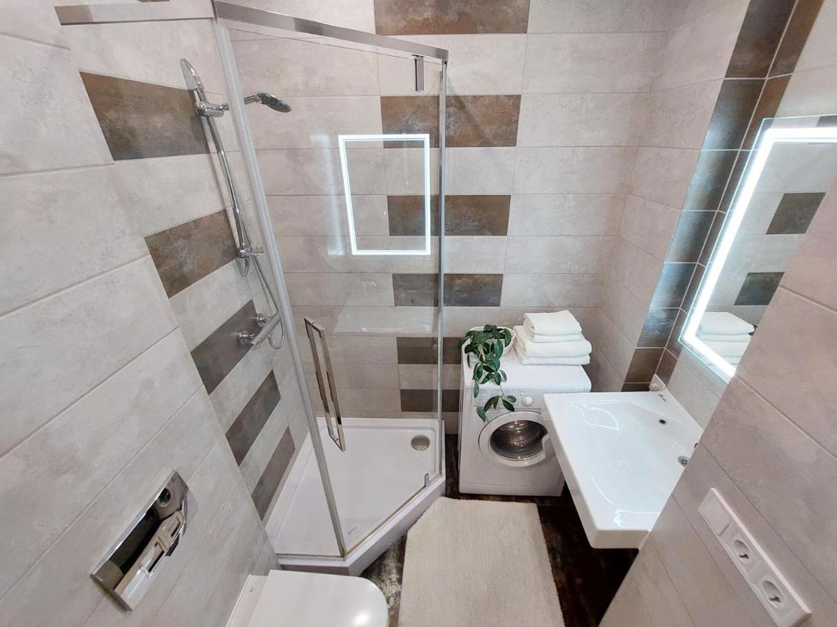 Monro Apartment Lviv Kültér fotó